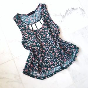 NWOT “Electra” floral cageback crop top